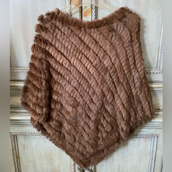 Luxurious Brown Rabbit Fur Poncho - Picture 2 of 12